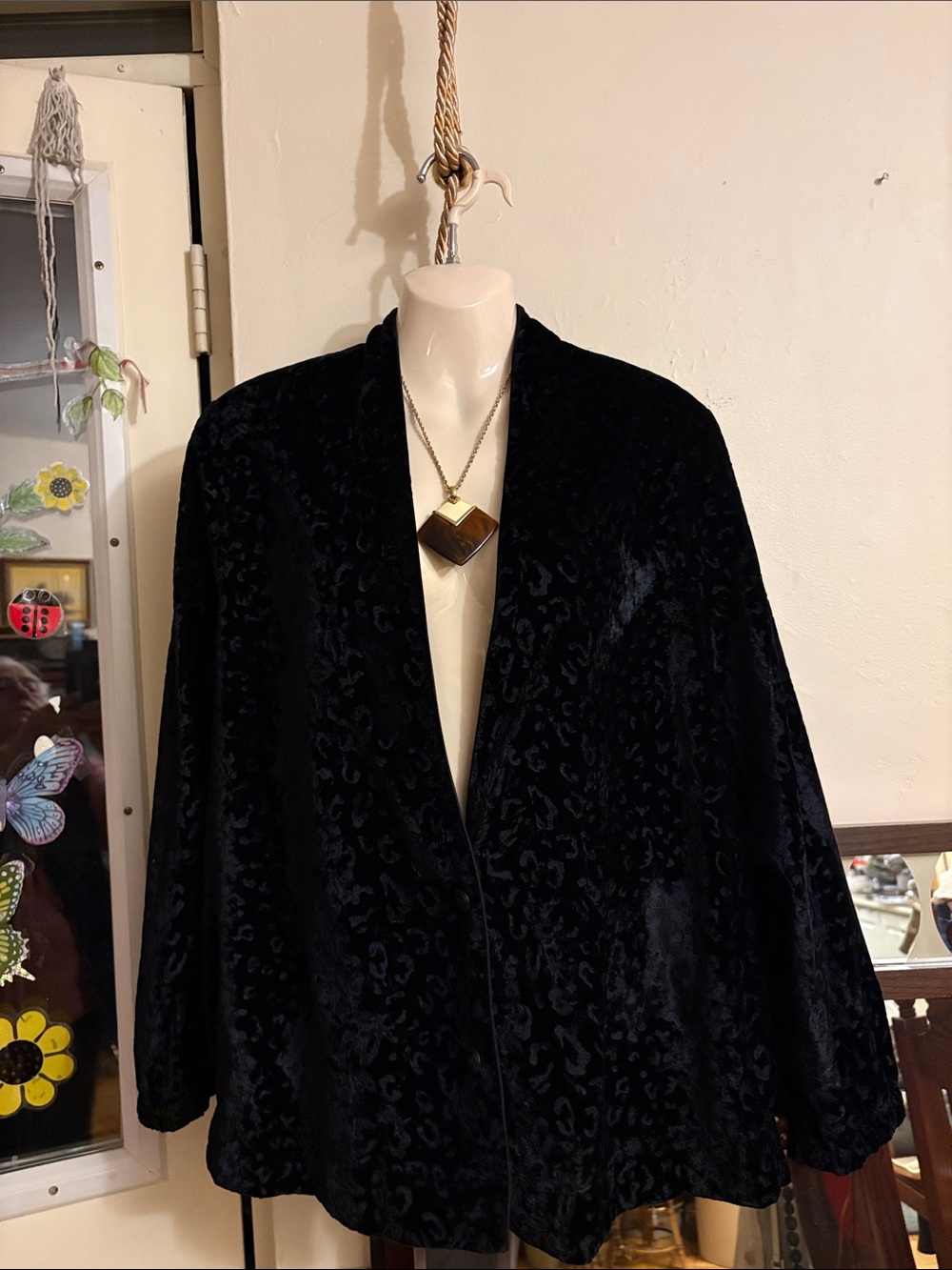 Women's Black Velvet Open-Front Blazer. Acetate 65